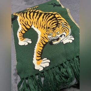 Tiger scarf /winter